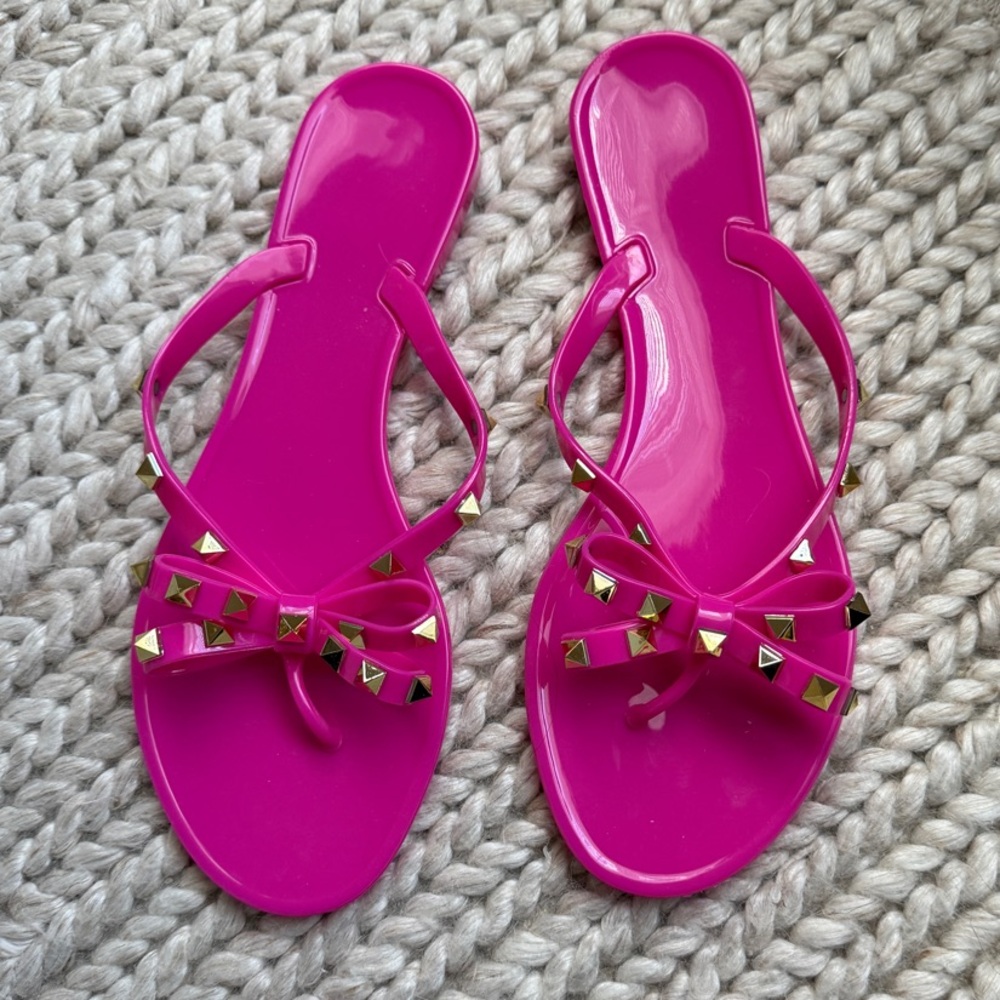 Stylish Pink Sandals with Studded Bow